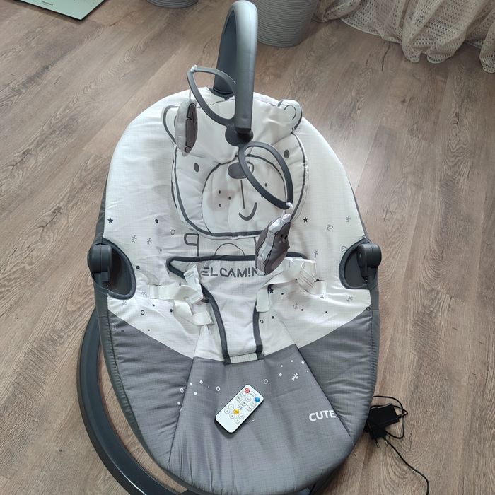 Продам дитячий заколисуючий центр El Camino CUTE ME 1116