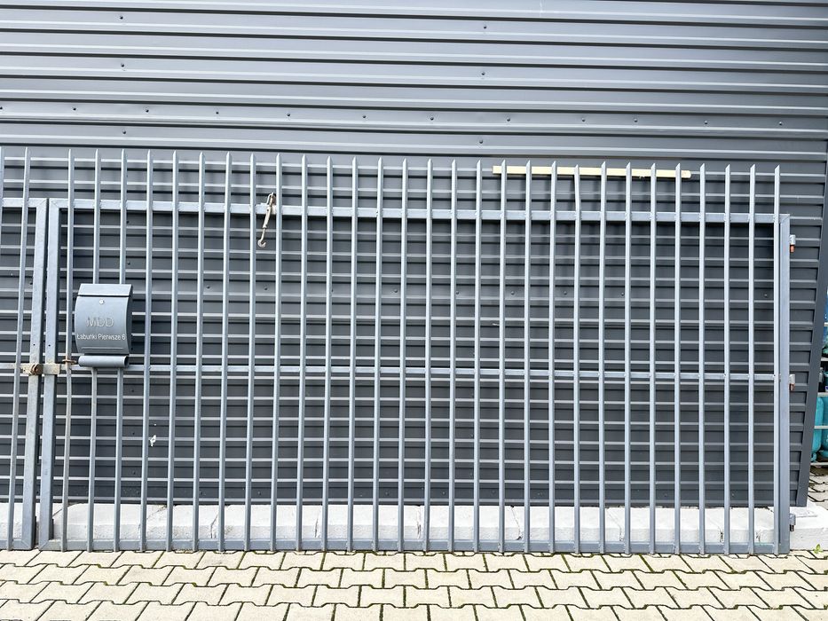 Brama dwuskrzydłowa stalowa 200 × 380 cm profil 50×30 mm