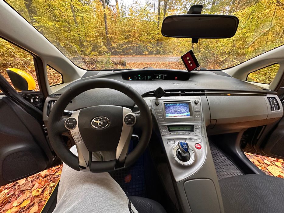 Toyota Prius 30