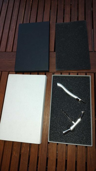 Zestaw otwieraczy do kapsli korków 2szt.