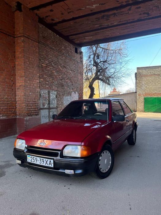 Продам Ford Escort