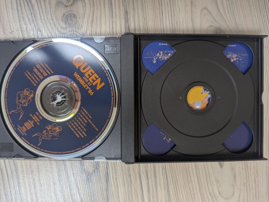 Queen – Live At Wembley ’86 – 2CD Parlophone 1992, pierwsze wydanie CDPCSP 725