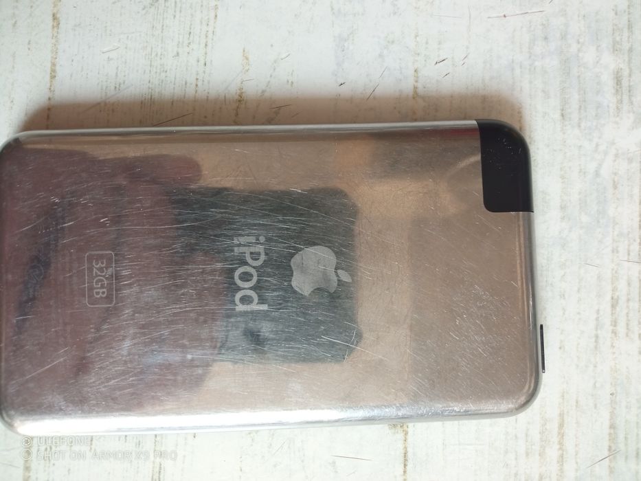 Ipod touch 1g 32gb +hi-res навушники Fiio