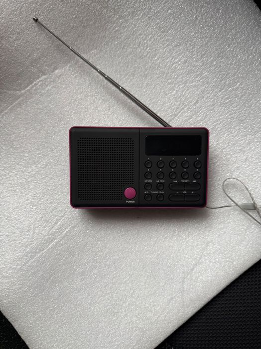 Radio MP3 na akumulator i cienkie baterie paluszki