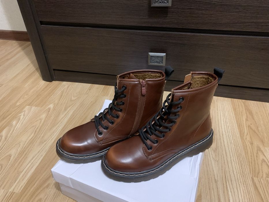 Коричневі шкіряні черевики Dr. Martens. НОВІ!