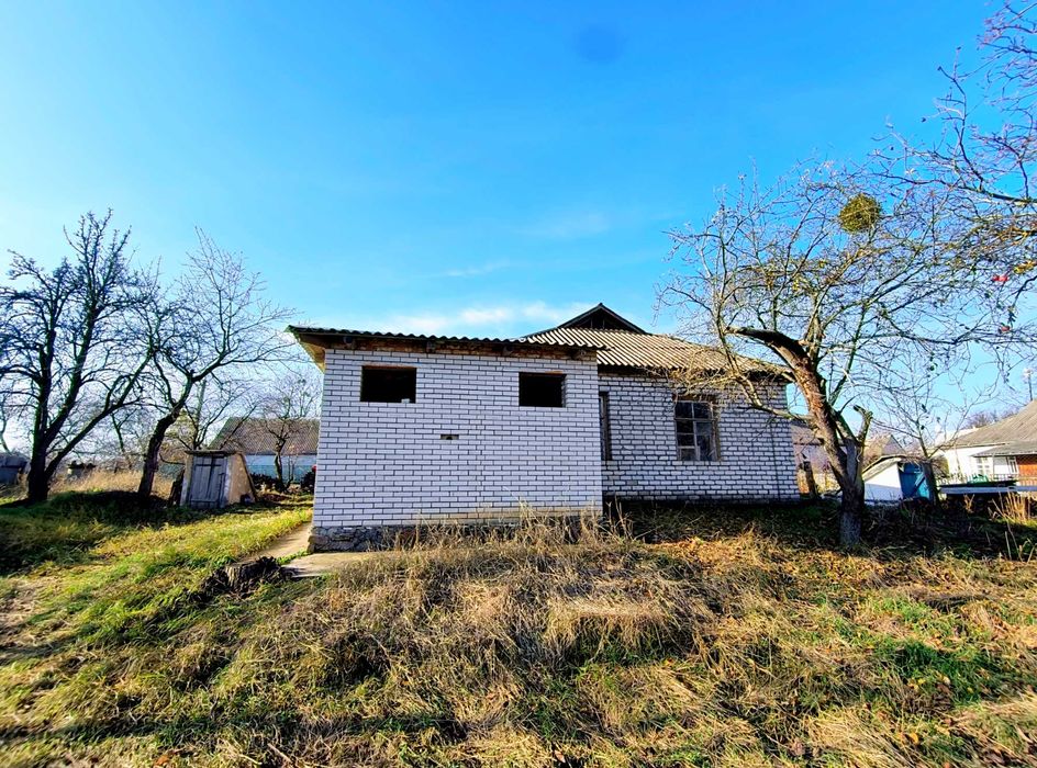 Дім 76 м2 біля ставка Дмитрушки 2,3 км Умань газ піч криниця 32 сотки