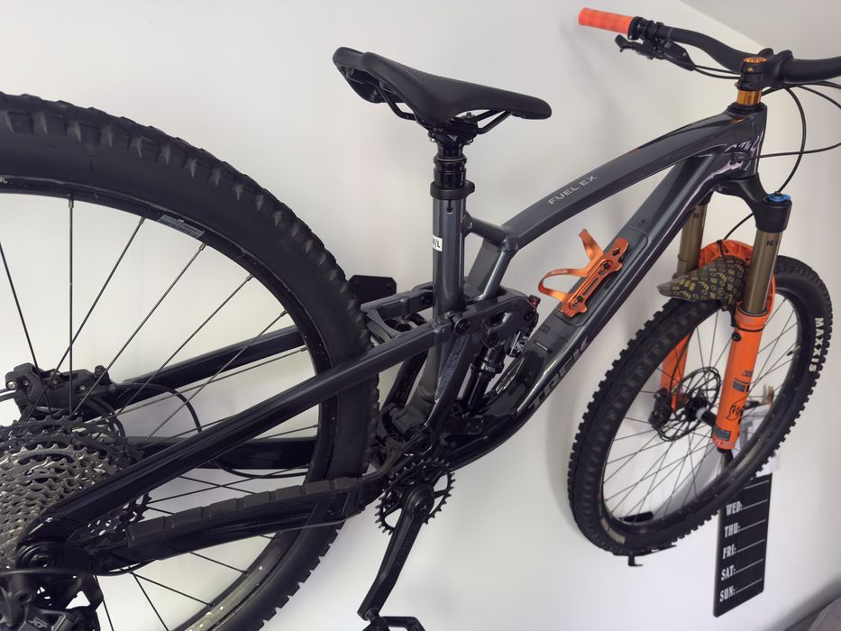 Trek Fuel EX 8 Gen 6 (2024) - Fox 38 Factory