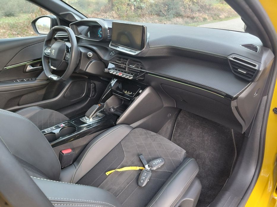 Peugeot e208 GT-line 2021.11