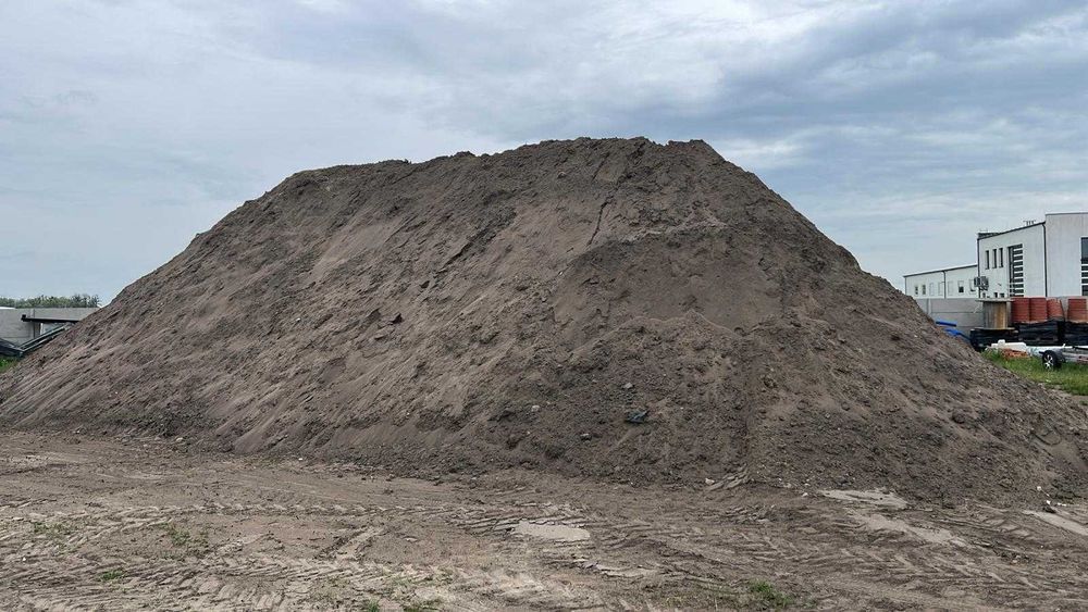 Ziemia ogrodowa pod trawnik, humus