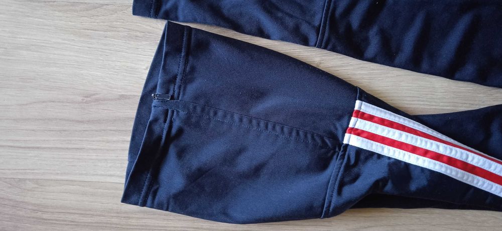 Spodnie dresowe chłopięce 152 Adidas