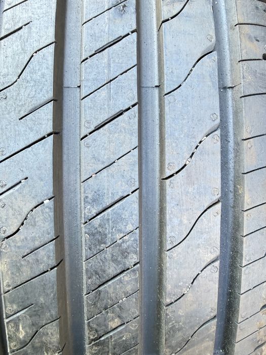 225 60 17 Goodyear Efficient Grip 2  1шт