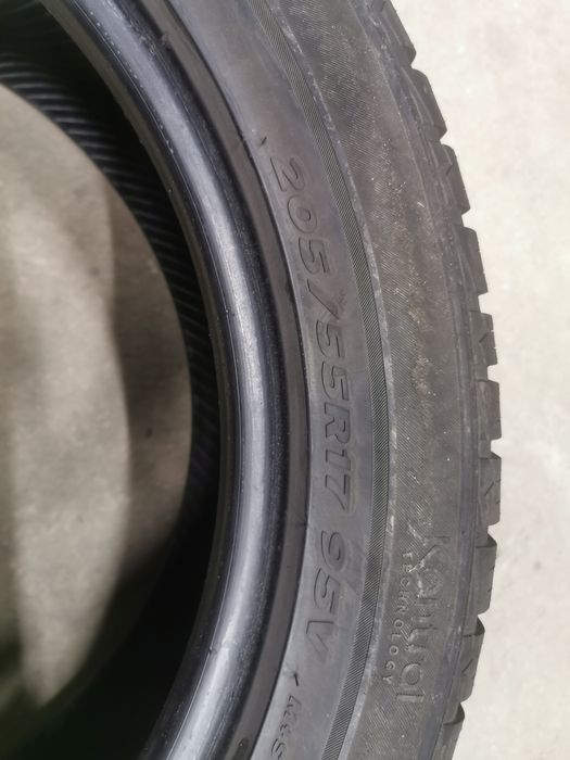Para opon 205/55R17 95V Hankook Kinergy 4S