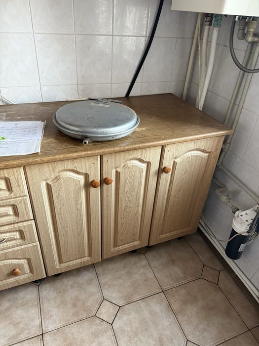 Продам кухню вживану