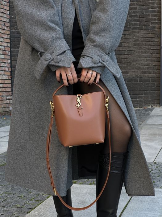 Сумка YSL Yves Saint Laurent Medium Le 37 Shiny Bucket чорна,коричнева