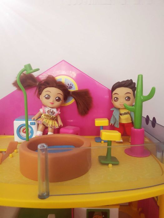 Piętrowy domek dla lalek Giochi Preziosi