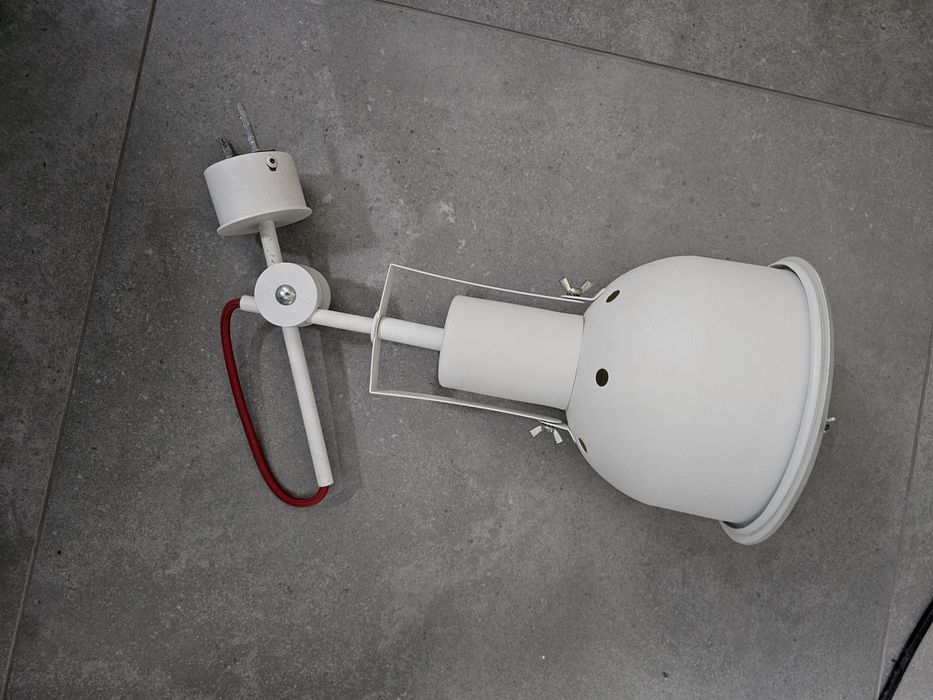 Bialy kinkiet  metal plus szkło