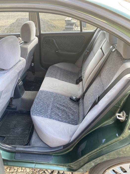 Nissan Primera 1.6i,