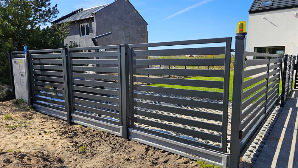 Ogrodzenia palisadowe, bramy, furtki- materiał plus montaż . PRODUCENT