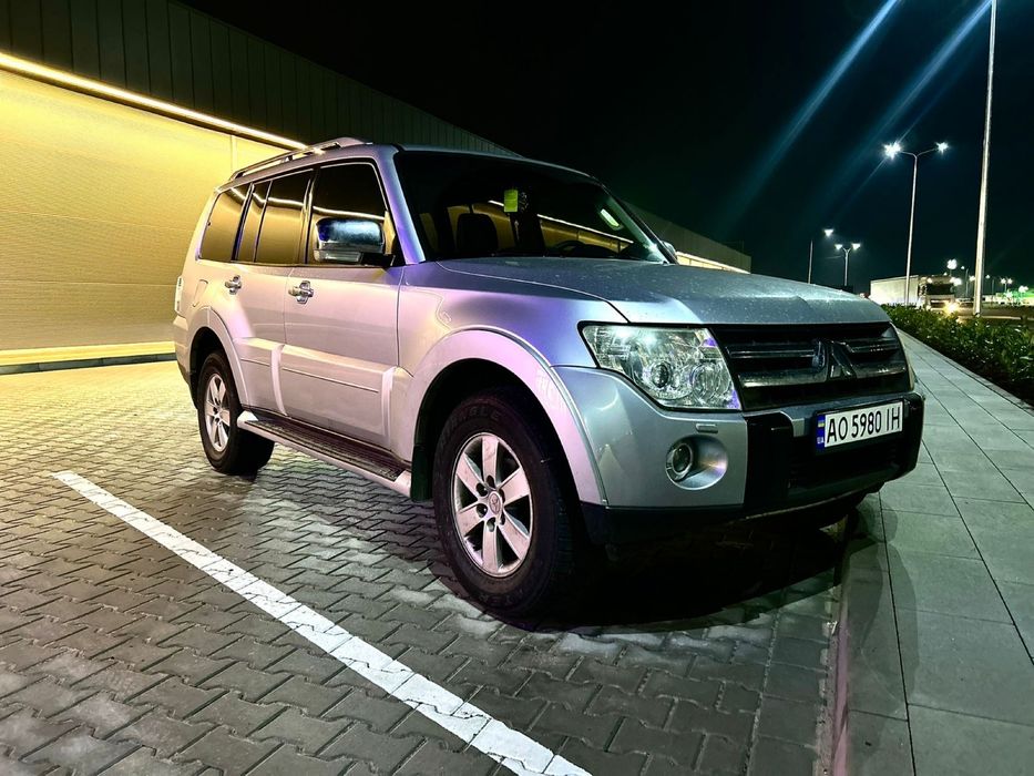 Mitsubishi Padjero Wagon 2007 рік 3.0 газ/бензин