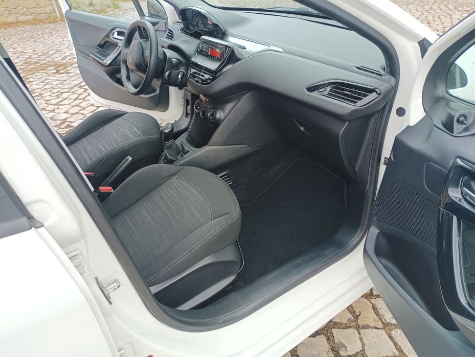 Peugeot 208 Comercial 2 lugares 2015 Excelente estado!