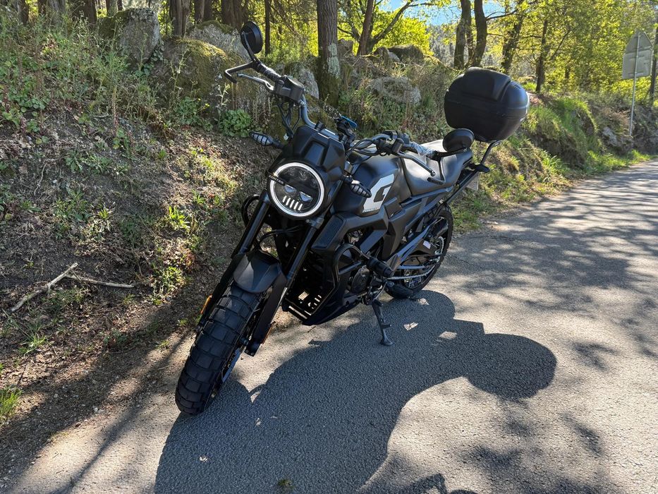 Zontes GK 125 — Excelente estado — Muito estimada
