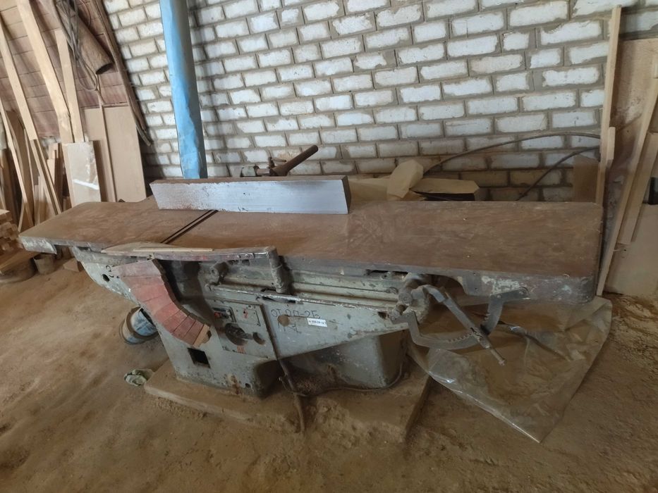 продам станок деревообрабатывающий фуговальный