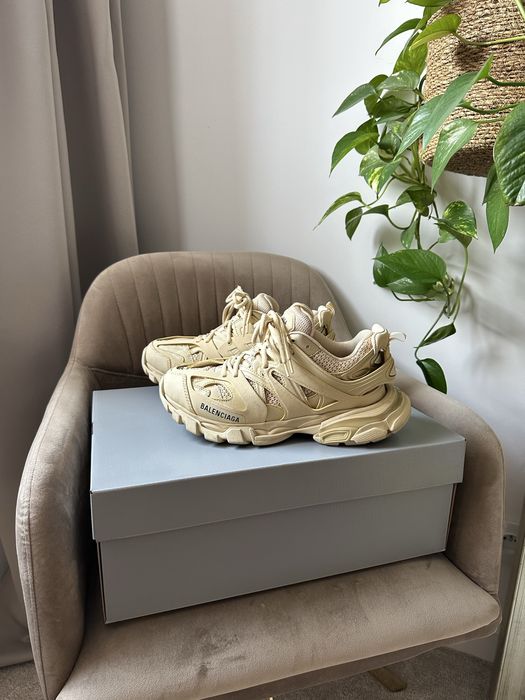 Balenciaga track 3 sneakersy beige nude