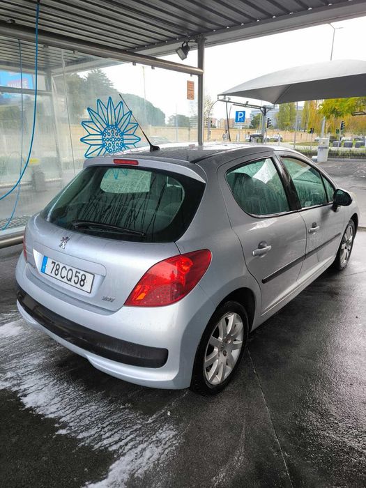Peugeot 207 1.6 HDI