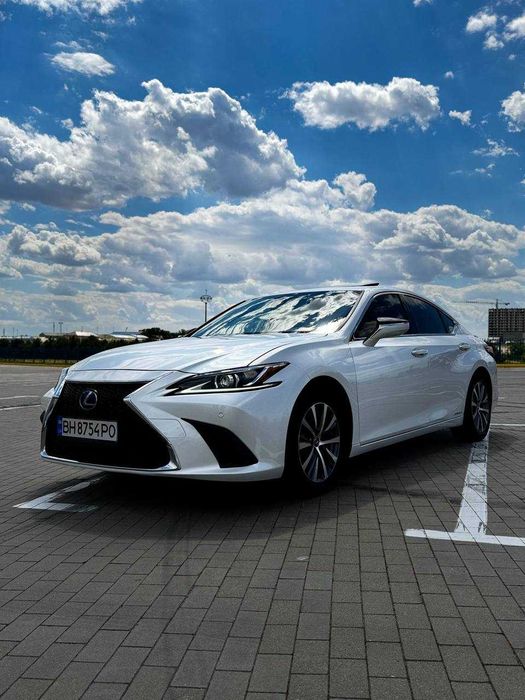 Lexus ES 2021 300h e-CVT