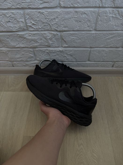 Кросівки Nike Revolution 6