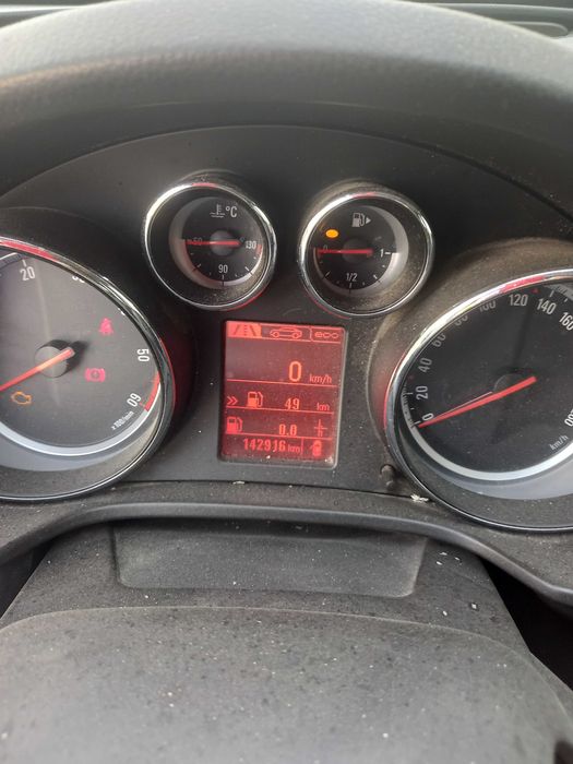 Opel Insignia 10/2012