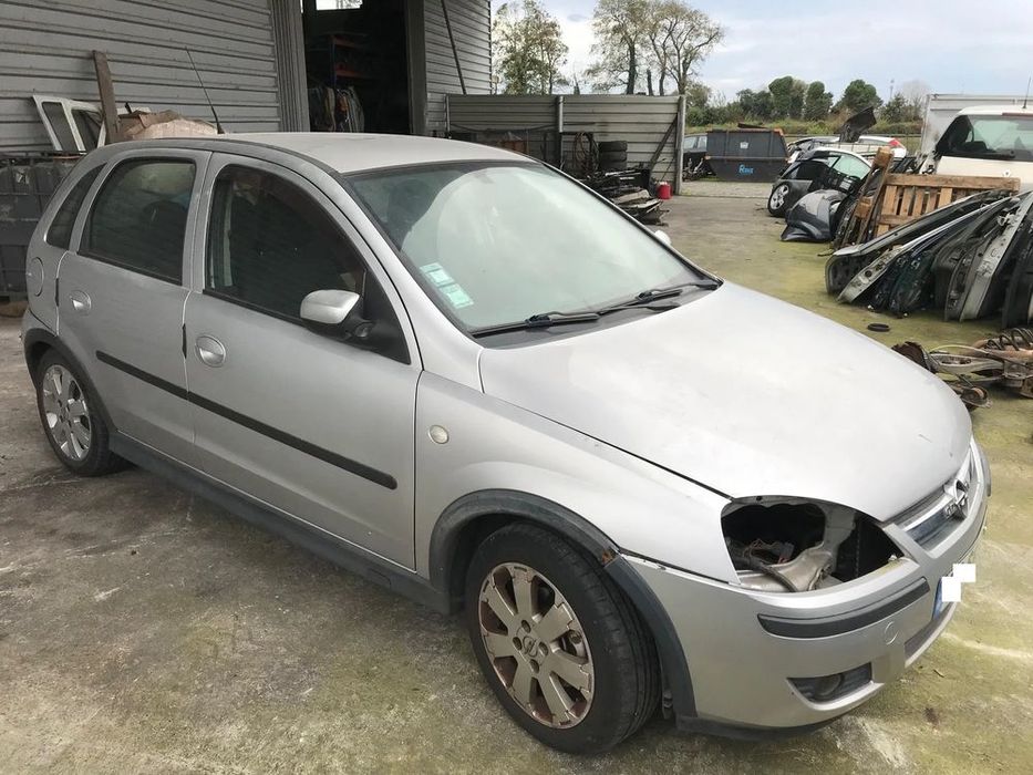 Opel Corsa C 1.3 CDTi 5P 2003 - Para Peças