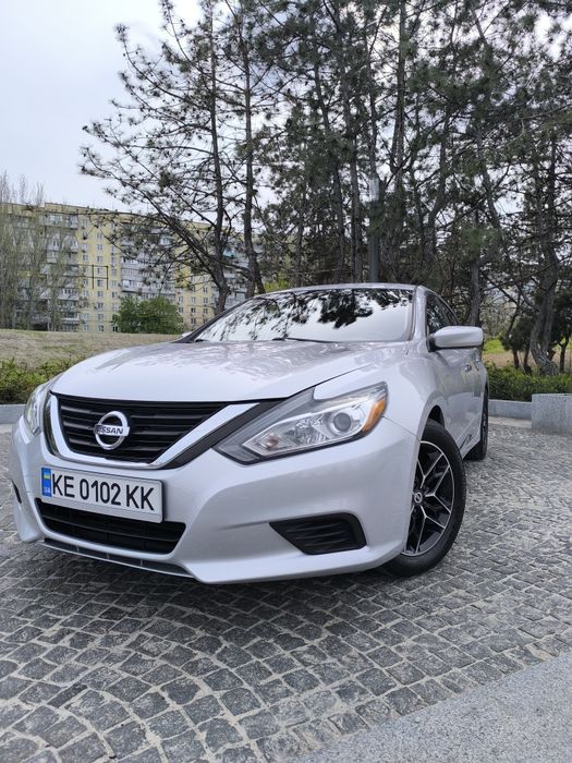 Nissan Altima SV
