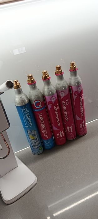 Różowe i Niebieskie cylindry/butla gaz CO2 Saturator Sodastrem