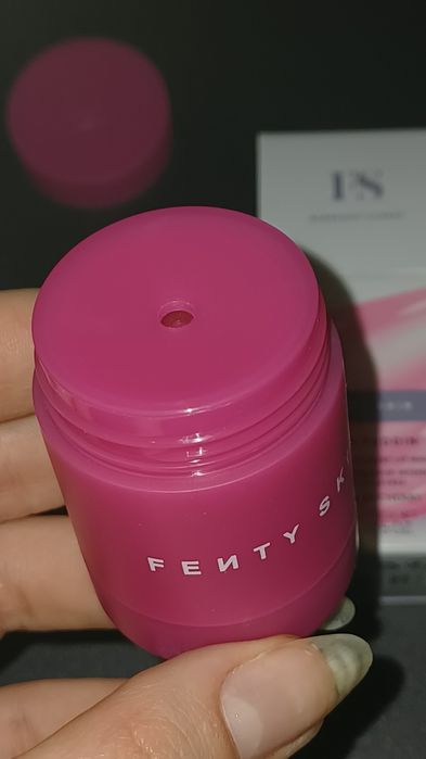 maska do ust Plush Puddin'