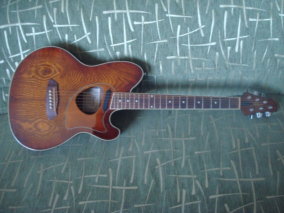 Продам электро-акустическую гитару Ibanez TCM50-VBS