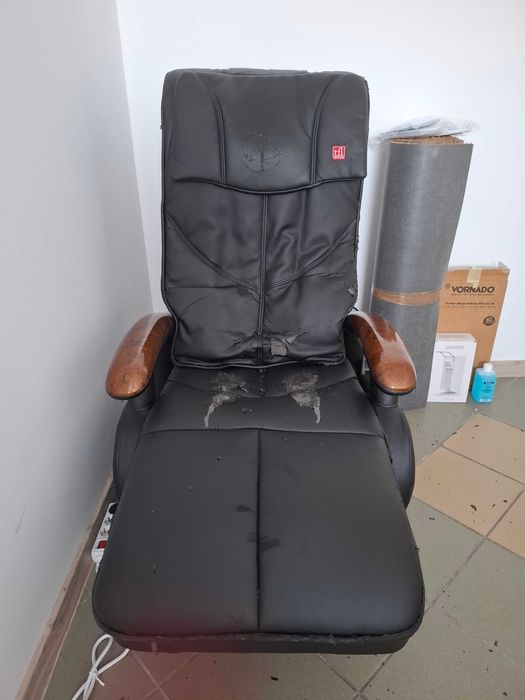 Fotel masujący, regulowany