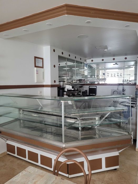 Pastelaria aluga-se Olhão