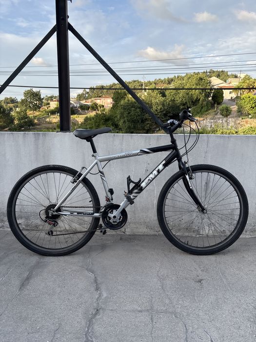 Bicicleta EMT team pro 4210