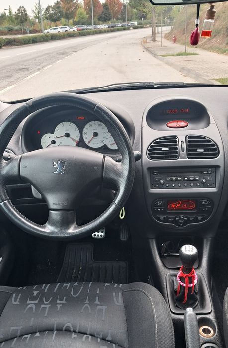 PEUGEOT 206 1.1  Edição especial Black & Sklver Edition 2005
