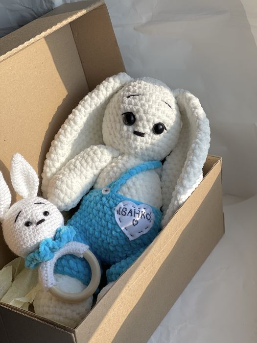 Вʼязані іграшки ручної роботи