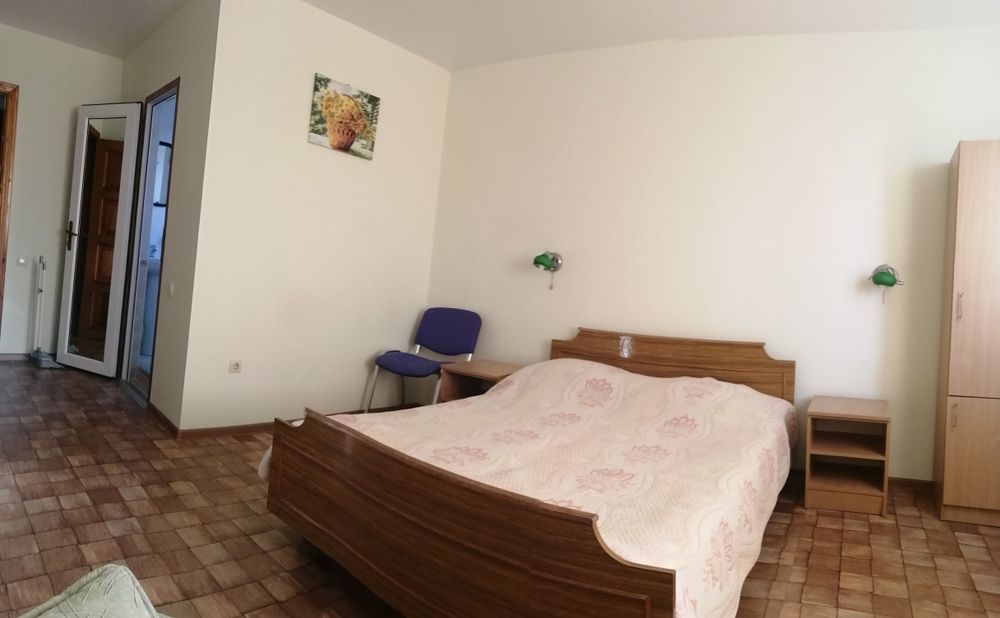 Сдаю   номера с удобствами, 120м до моря,  есть кухня, парковка во дворе