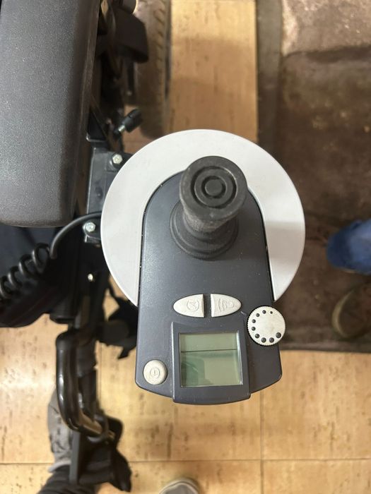 Cadeira de rodas elétrica