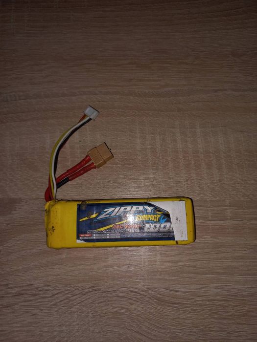 Продам аппаратуру управления самолётом на радиоуправлении