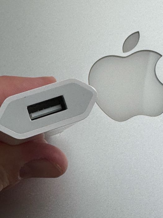 Apple 5w usb power adapter