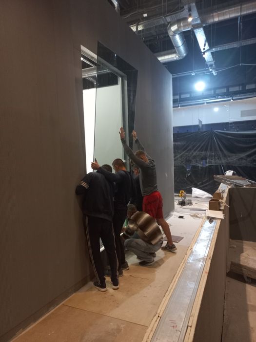 Вантажники, Услуги грузчиков, Грузчики почасово, Заказать Грузчика