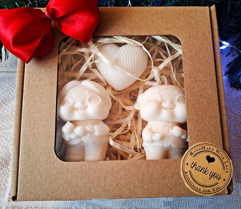 Zestawy prezentowe ze świeczkami z okazji Dnia Babci i Dziadka