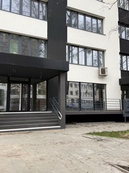 Продається комерційна нерухомість у самому центрі Рівного – готове рішення для вашого бізнесу - View 4