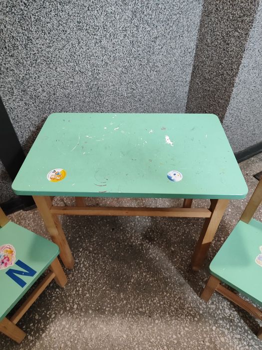 Stolik i krzesła - dziecięce