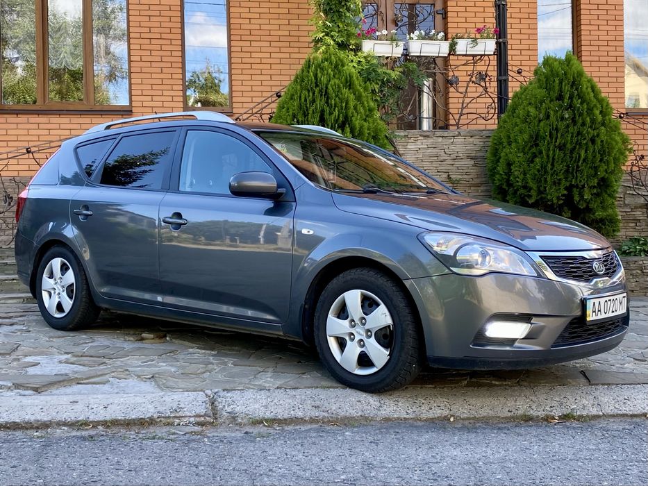 KIA Ceed sw 2012 газ